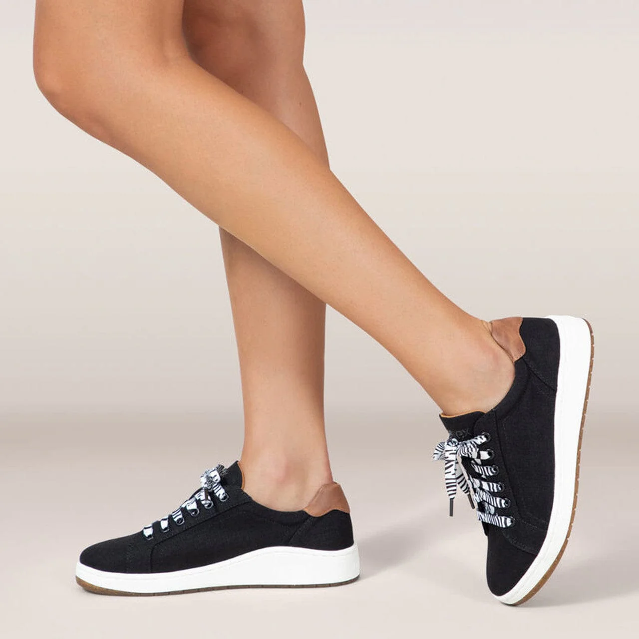 Aetrex Women's Renee Sneakers- Black - Image 8