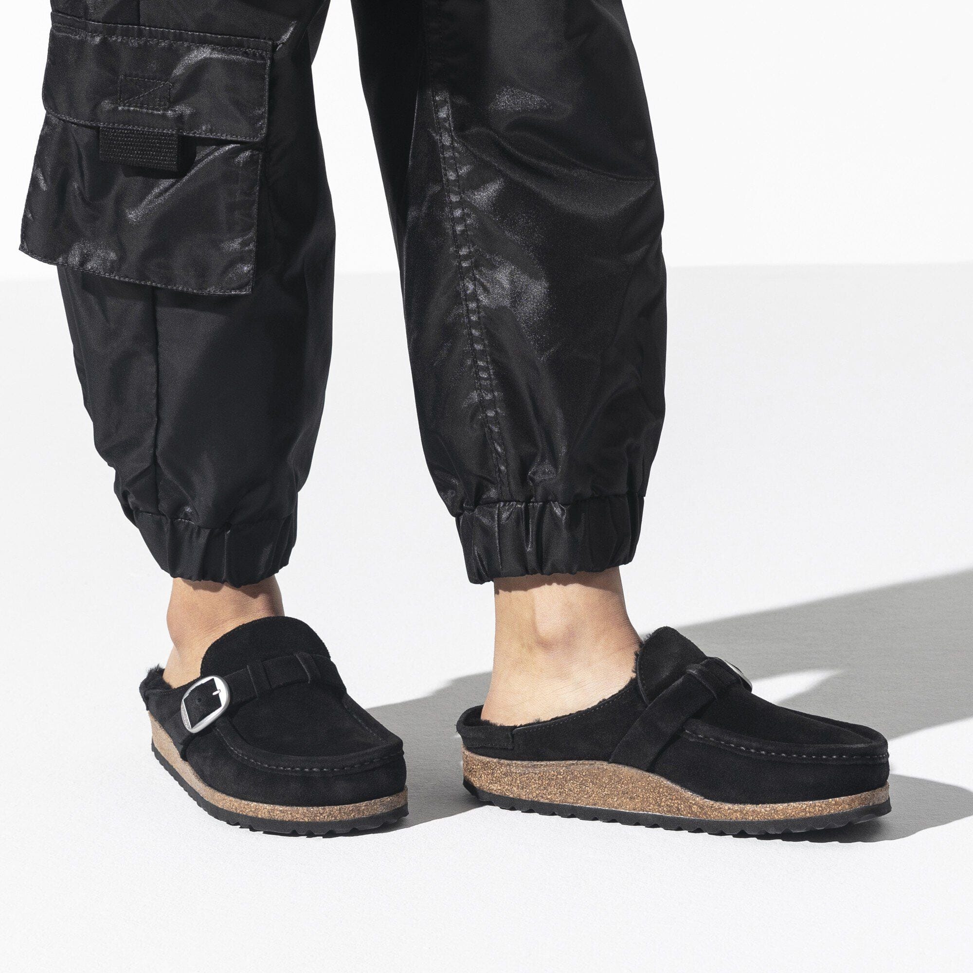 Birkenstock Buckley Shearling Suede Clogs- Black - Image 5