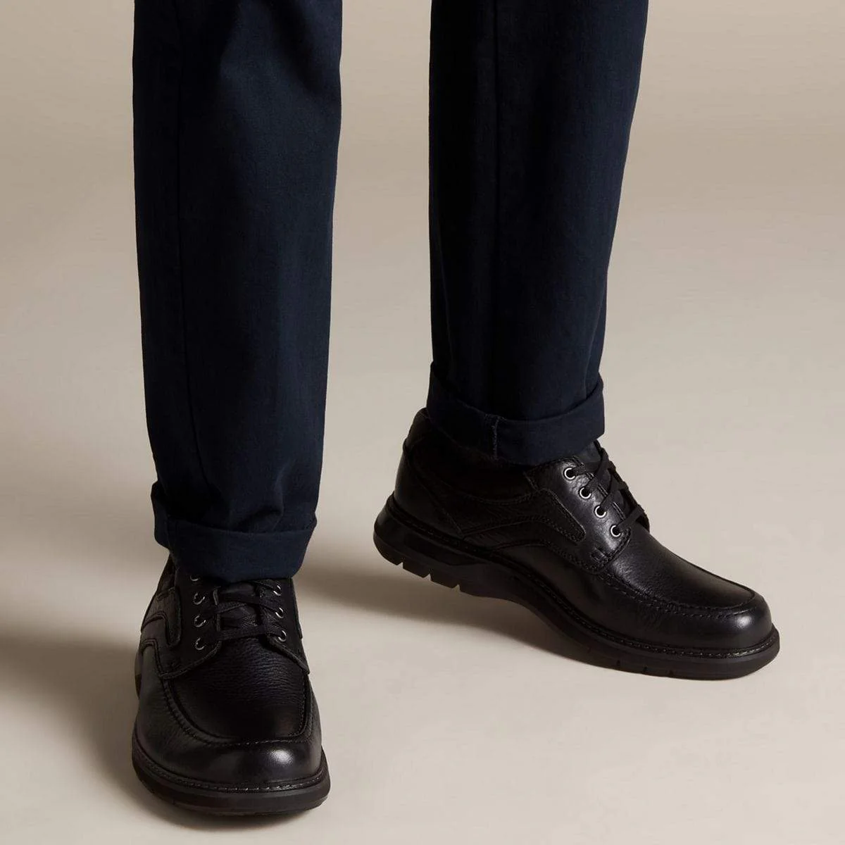 Clarks Men's Un Ramble Lace Shoes- Black Leather - Image 8