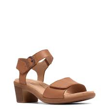 Clarks Women's Emily 2 Amanda Heels- Tan Leather
