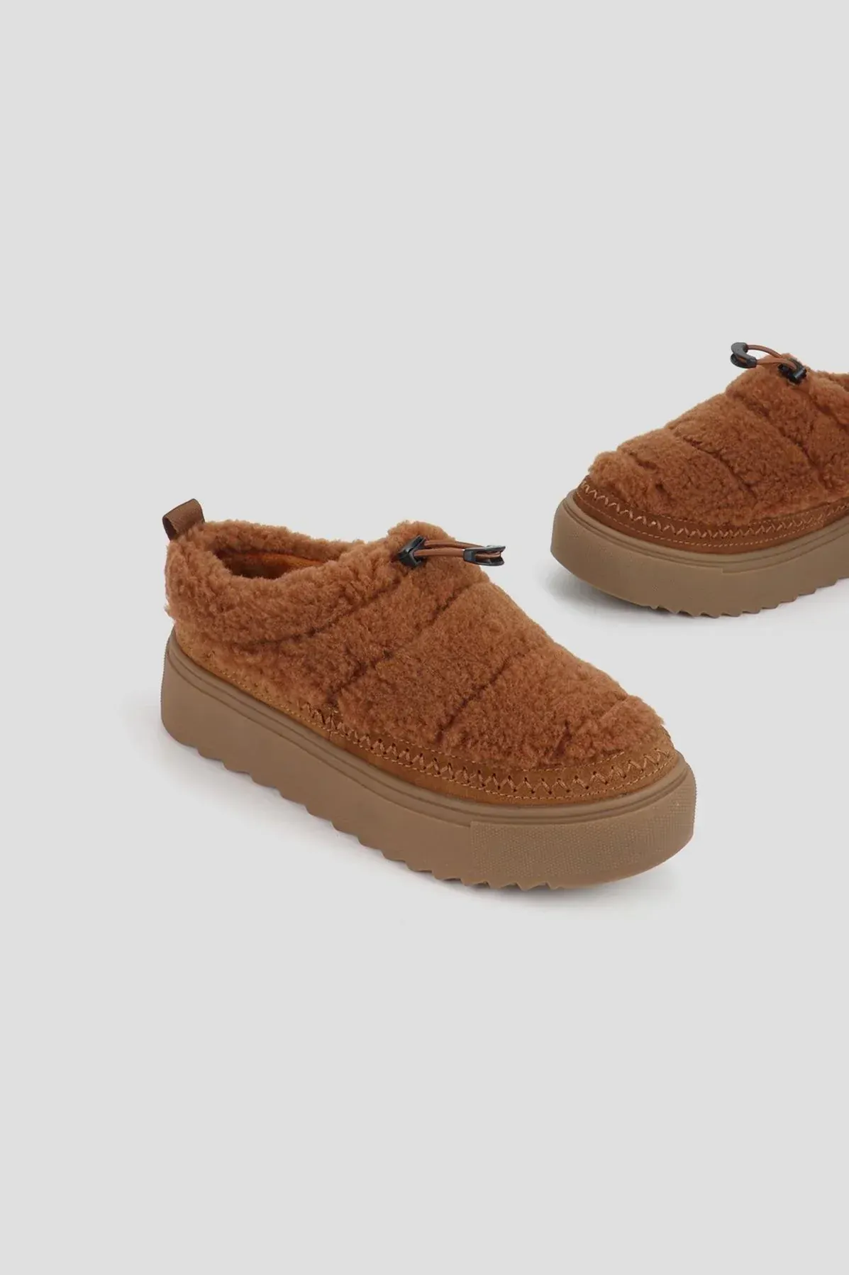 Cougar Women's Arlo Slip On Mules- Butternut - Image 4