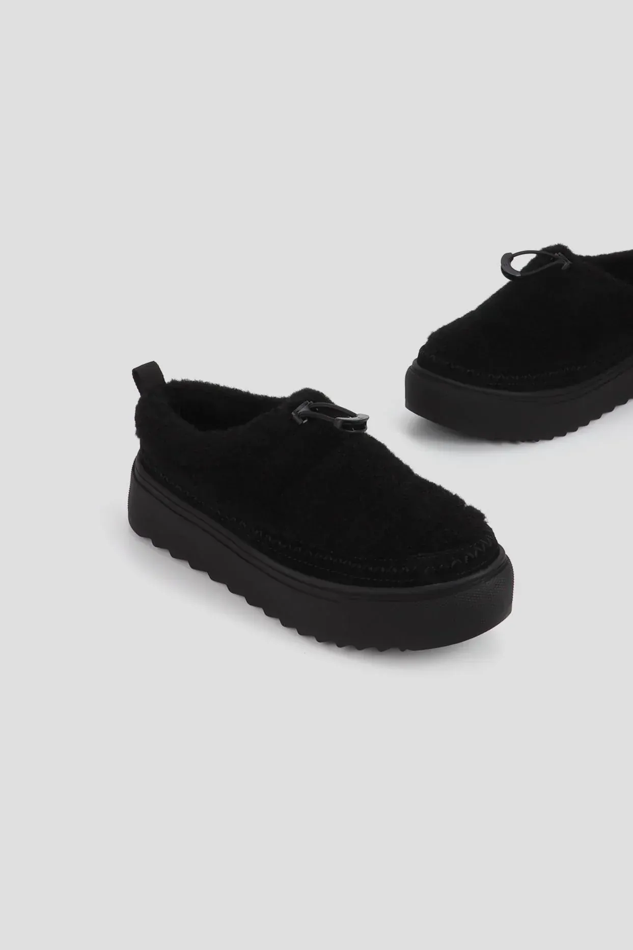 Cougar Women's Arlo Slip On Mules- Black - Image 4