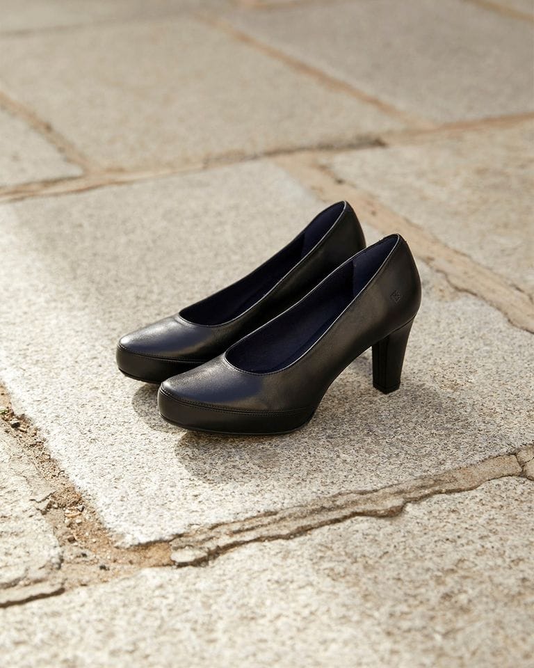 Dorking Women's Blesa Pumps- Black - Image 8