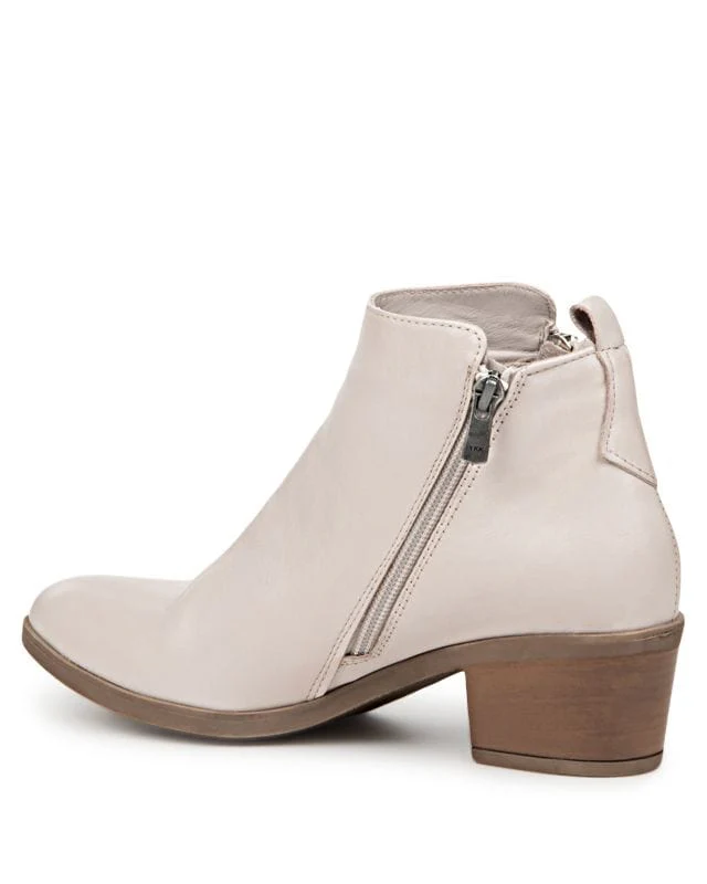 Everly Women's Carmen Boots- Silver Grey - Image 2