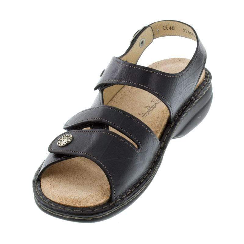 Finn Comfort Women's Gomera Sandals- Plisseelight Schwarz - Image 3