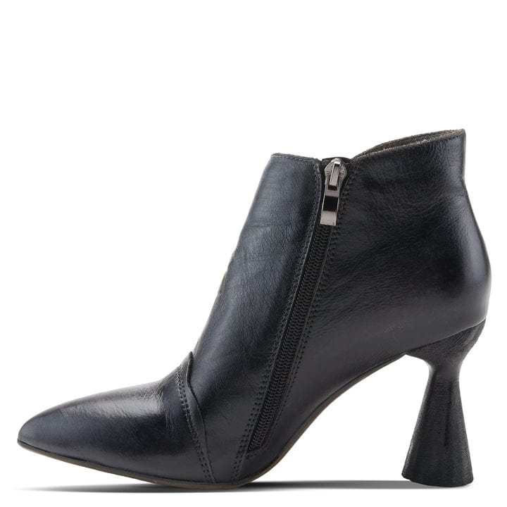 L'Artiste Women's Cosmopolitan Boots- Black - Image 4
