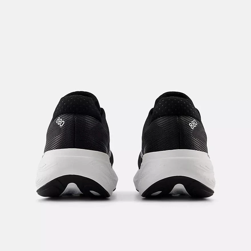 New Balance Men's 880v15 Running Shoes- Black/ White - Image 6
