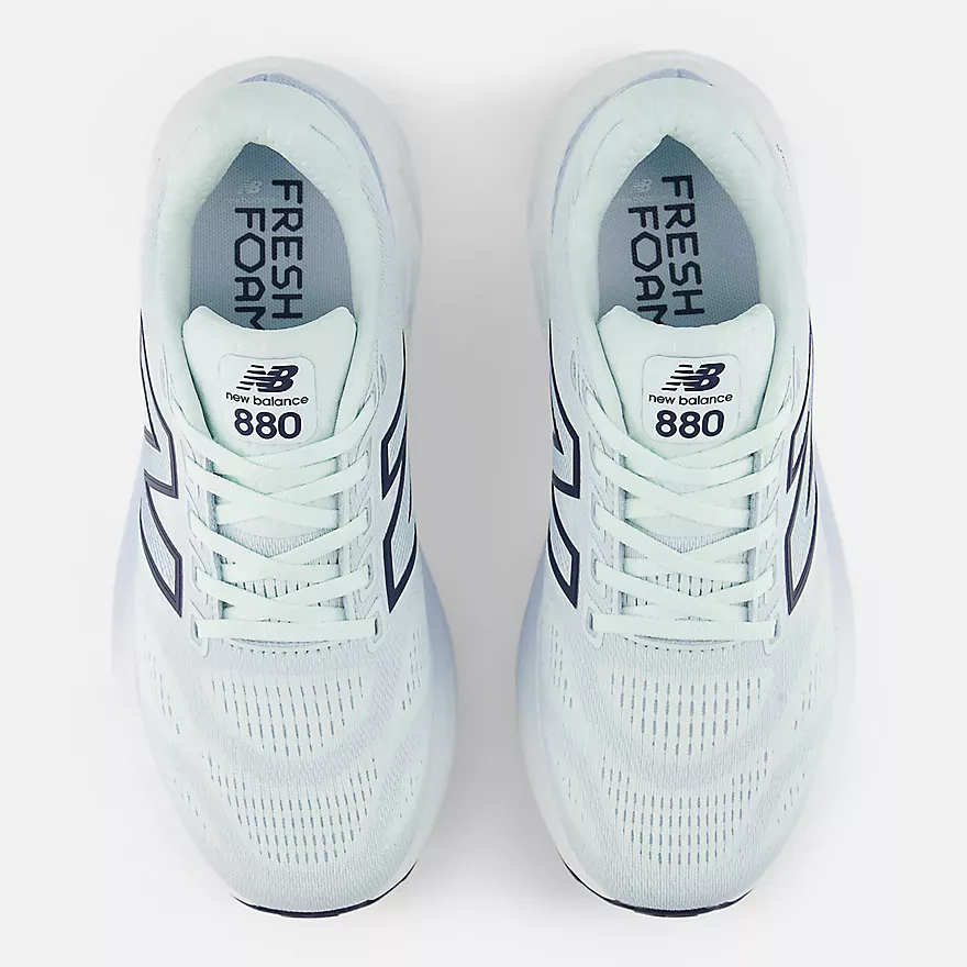 New Balance Women's 880v15 Running Shoes- Glint Blue/ NB Navy - Image 4