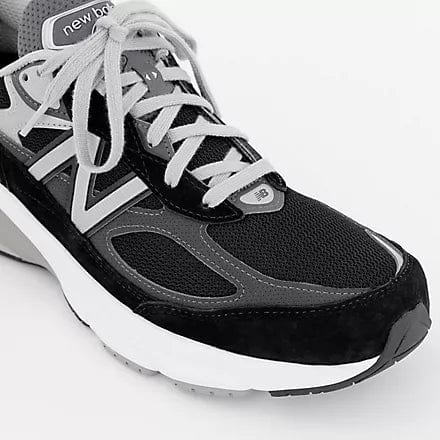 New Balance Women's 990v6 Running Shoes- Black/White - Image 3