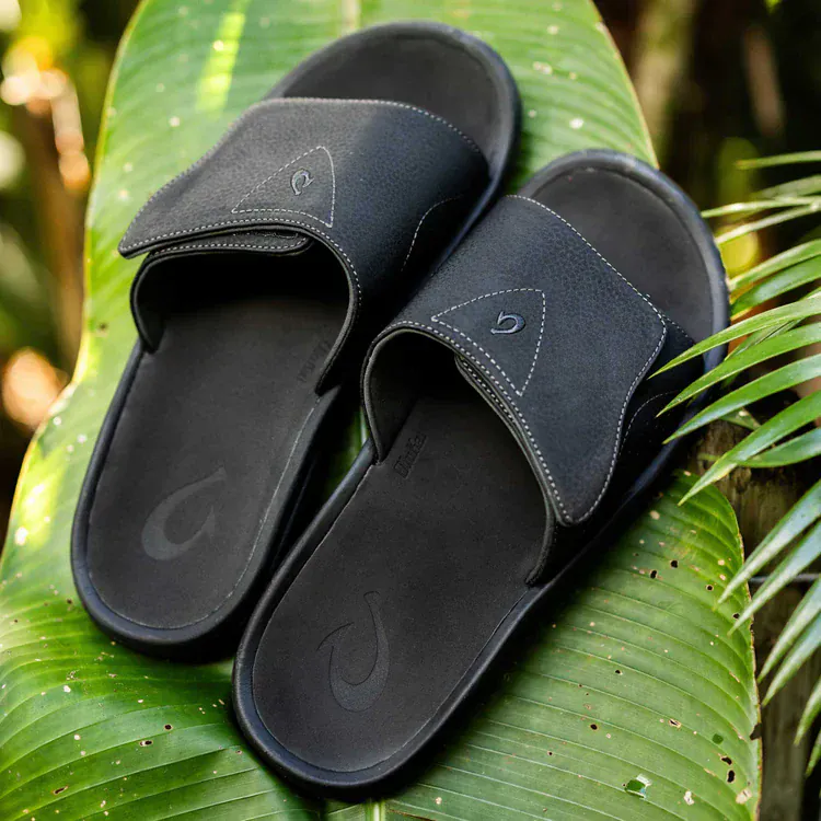 OluKai Men's Nalu Slides- Black - Image 4